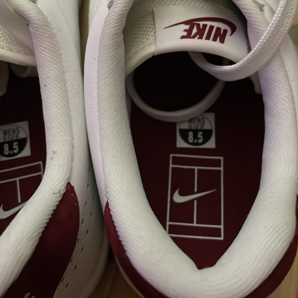 NIKE leather tennis shoes - Picture 4 of 10